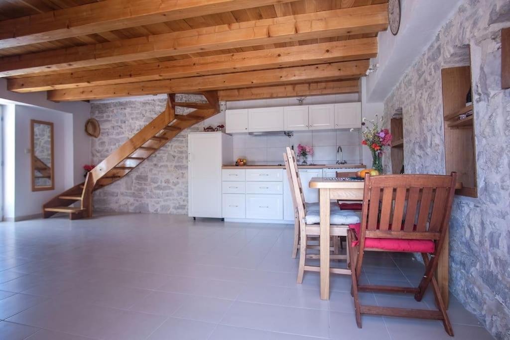 Vila Stone House Kula Milica Mala Cista Exteriér fotografie